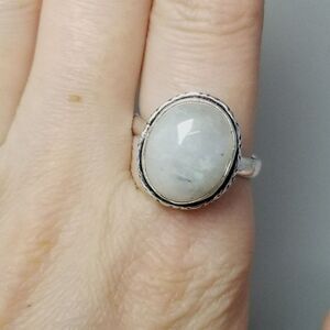 Vintage Light Gray Cabochon Stone Ring, Bezel Set Silver Tone Size 9 Band